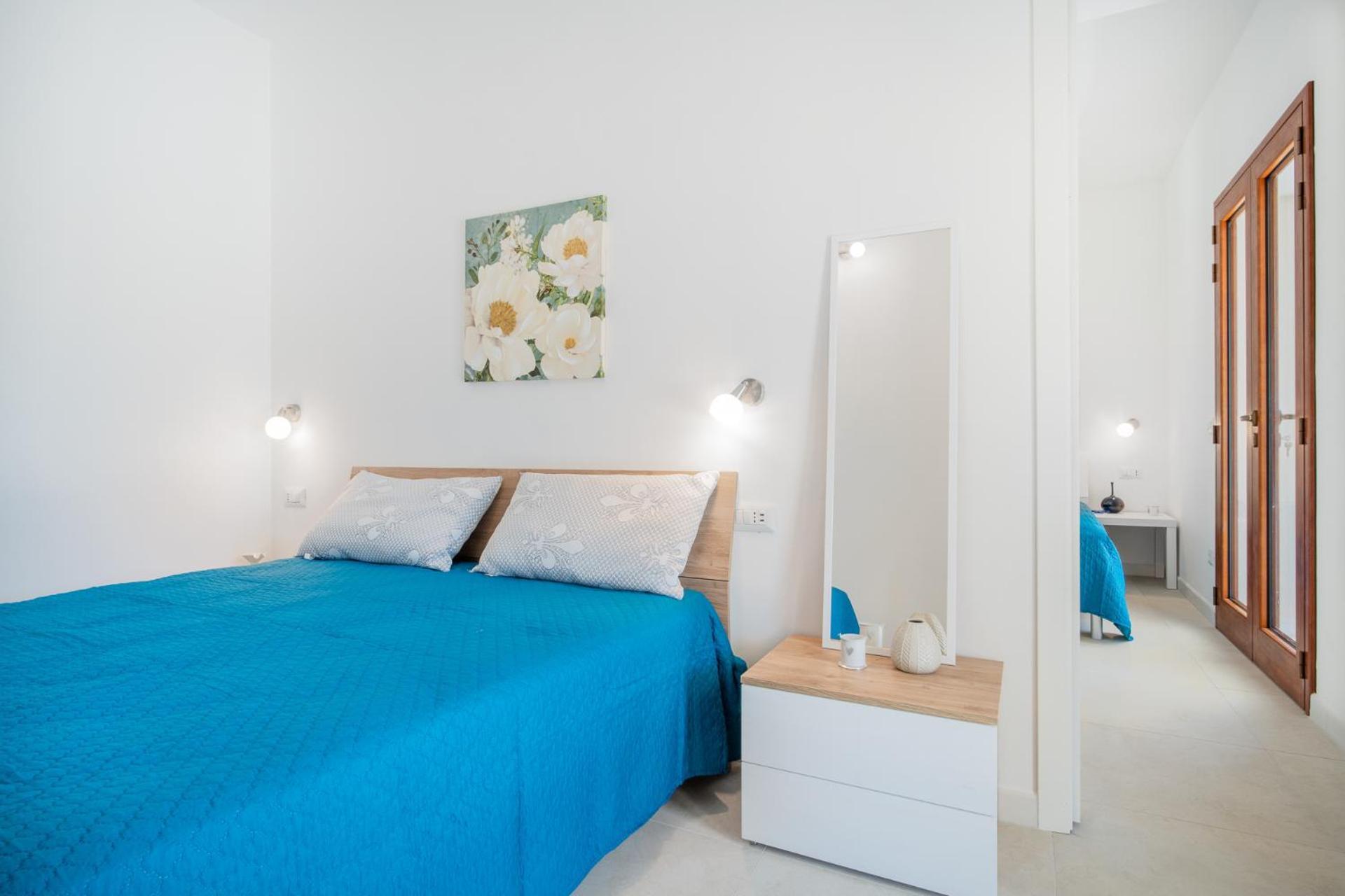 Ambra Holiday Rooms - Rooms & Beach Сан-Теодоро Екстер'єр фото