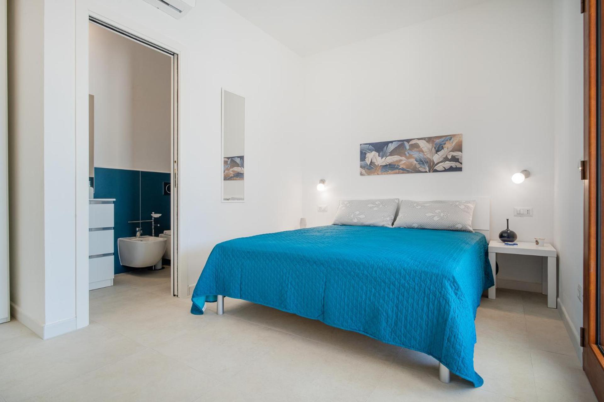 Ambra Holiday Rooms - Rooms & Beach Сан-Теодоро Екстер'єр фото