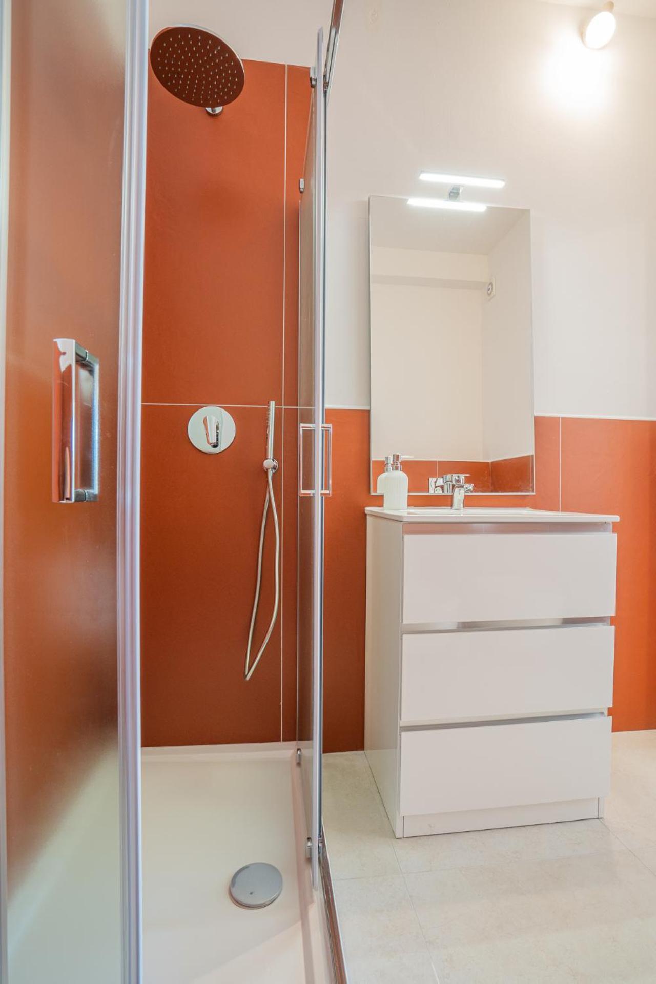 Ambra Holiday Rooms - Rooms & Beach Сан-Теодоро Екстер'єр фото