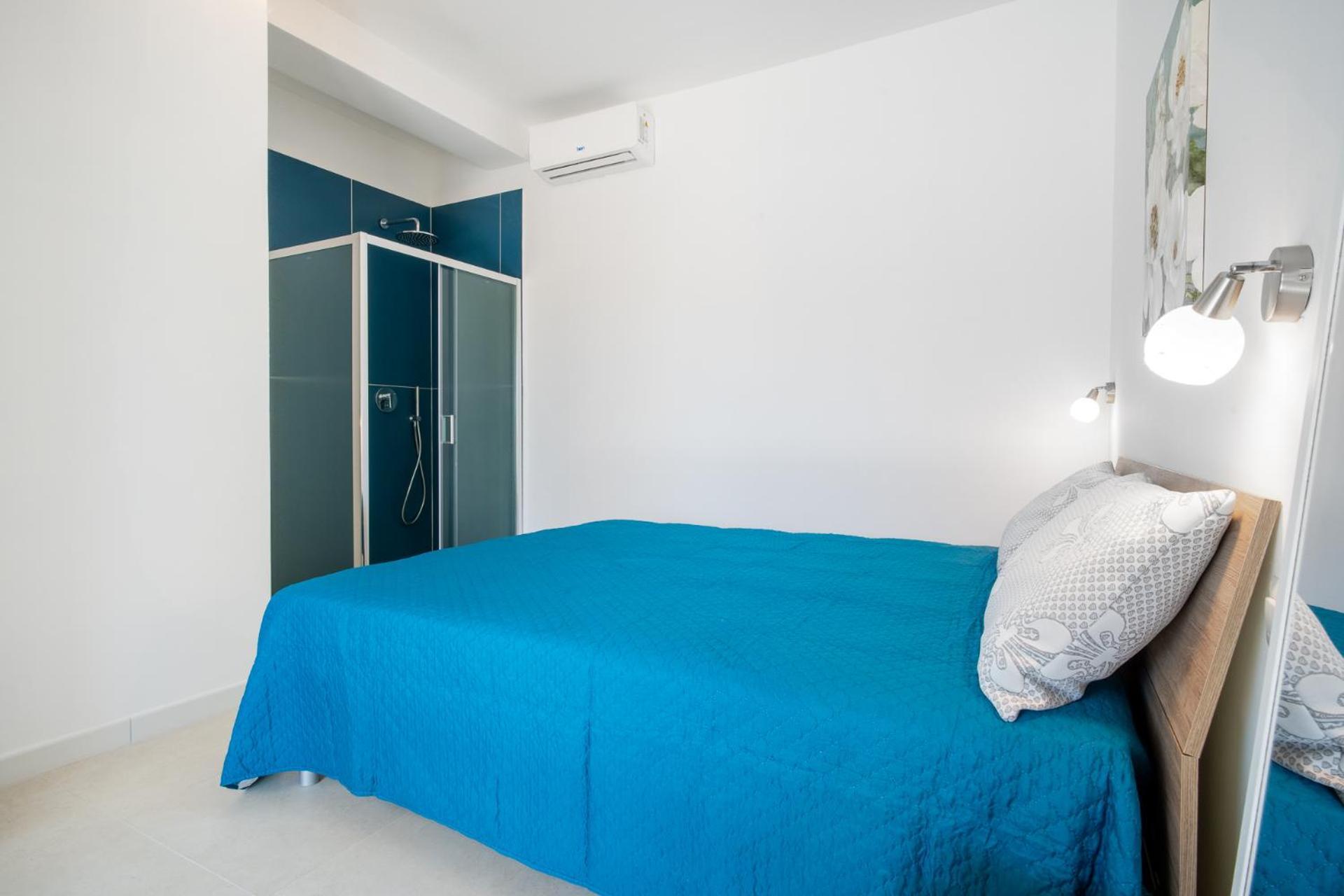 Ambra Holiday Rooms - Rooms & Beach Сан-Теодоро Екстер'єр фото