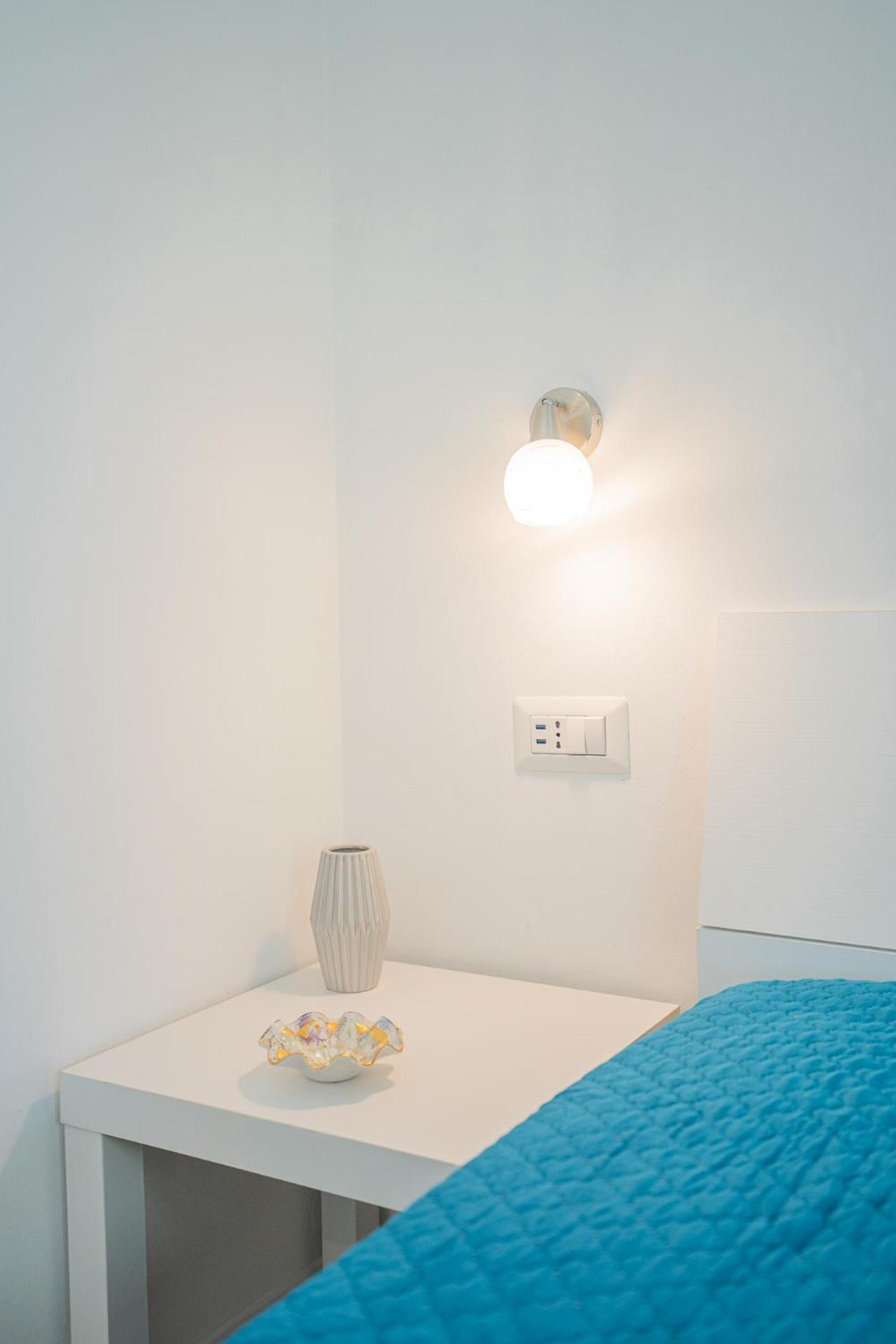 Ambra Holiday Rooms - Rooms & Beach Сан-Теодоро Екстер'єр фото